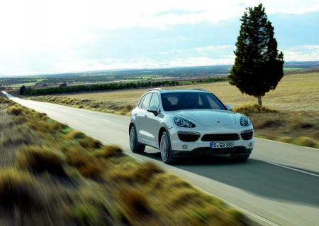 Hacia un Porsche Cayenne Coupé híbrido y un Porsche Macan más eficiente para chinos e ingleses