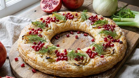 Corona de hojaldre con el relleno que tú quieras: la receta elegante y económica para lucirte en Navidad o Año Nuevo