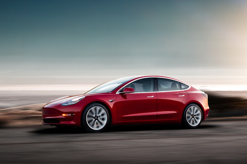 El Model 3 se convierte en el EV más vendido en EE. UU. en medio de una turbulencia en Tesla