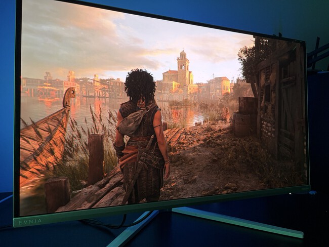 Philips da un paso en la dirección correcta para solucionar el mayor problema de los monitores QD-OLED. Análisis del Evnia 32M2N8900P