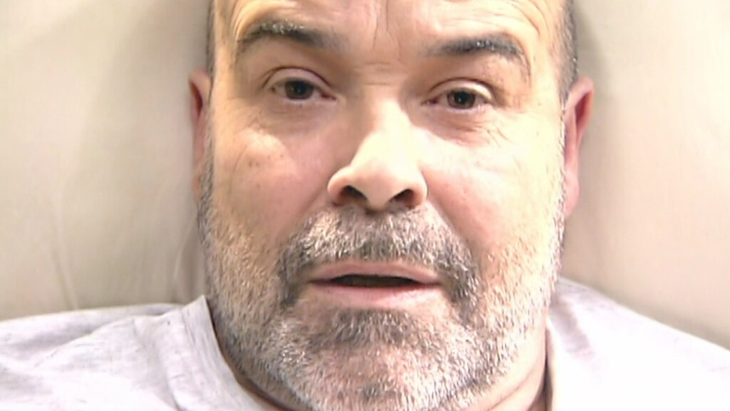 El creador de 'Los Serrano' reconoce que el final fue un desastre, aunque lo defiende. "Hoy no tomaría esa decisión, pero a mí me hace gracia"