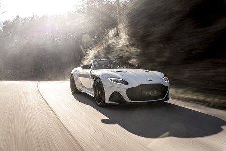 Aston Martin DBS Superleggera Volante: 725 CV y 340 km/h para el descapotable más rápido de la marca