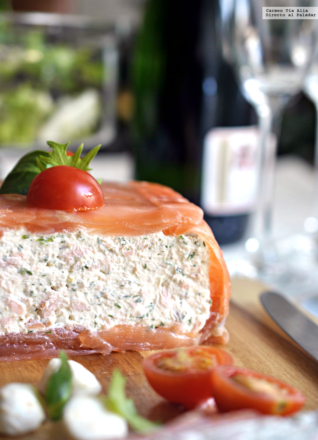 Terrina de salmón y queso al eneldo. Receta para una celebración