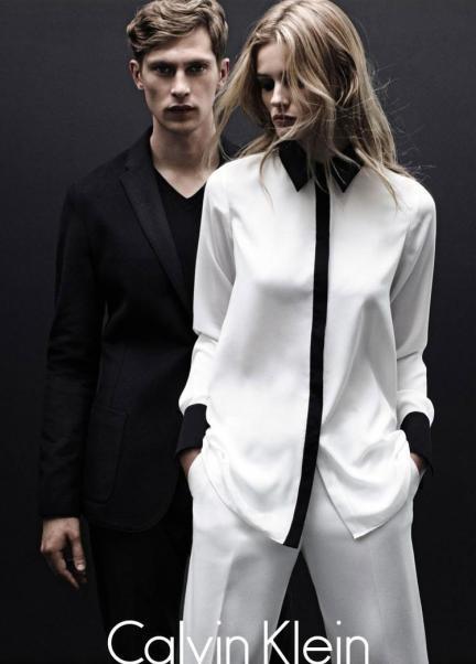 Calvin Klein White Label Otoño-Invierno 2012/2013. Una campaña en la que reina el blanco y negro