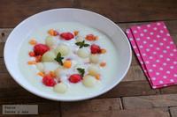 Sopa de melón y frutas. Receta de verano