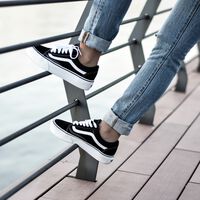 El Black Friday de Amazon arrasa con gangas como estas zapatillas Vans por menos de 40 euros 