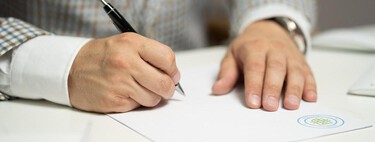 Firma digital con o sin certificado digital, así puedes firmar tus documentos fácilmente sin moverte de casa