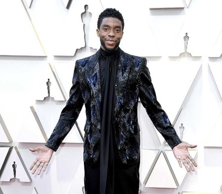 Chadwick Boseman le es fiel a Givenchy con su look Haute Couture en los Premios Óscar 2019