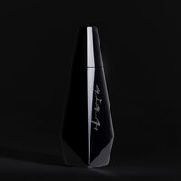 Elon Musk ha empezado a vender su propia cerveza mientras esperamos que llegue la Cybertruck: cuesta 90 euros