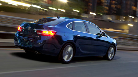 2013 Buick Verano Turbo, 250 caballos para los "states"