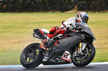 Leon Camier Mv Agusta Sbk Australia 2017