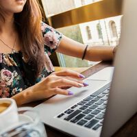 No Reino Unido, um departamento inteiro de uma empresa precisou abrir mão do home office porque alguns “deram um migué” para fingir produtividade 