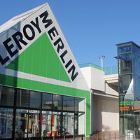 Este tendedero eléctrico de techo es ideal para pisos pequeños: se pliega, calienta y está rebajado en Leroy Merlin