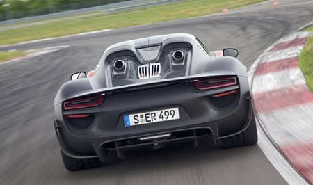 Porsche 918 Spyder negro y naranja 016