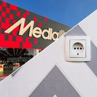 MediaMarkt liquida en su outlet, por 9,99 euros, esta solución 6 en 1 para multiplicar los enchufes y cargar muchos dispositivos a la vez 