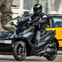 Adiós a las motos de gasolina en Cataluña. La Generalitat quiere erradicarlas en cinco años, y afectaría a más de un millón de usuarios