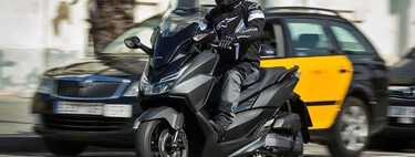 Adiós a las motos de gasolina en Cataluña. La Generalitat quiere erradicarlas en cinco años, y afectaría a más de un millón de usuarios