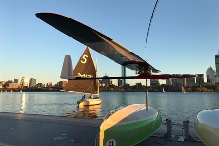 Vuela como un albatros y navega como un velero, así es este robot planeador
