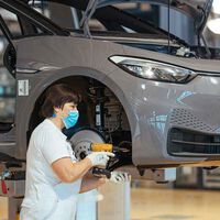 Volkswagen ha tomado el único camino posible para no cerrar fábricas en Alemania: despedir a 35.000 empleados 