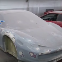 Si se puede con un reloj, con un Ferrari y Lamborghini también. Cierran taller de falsificación