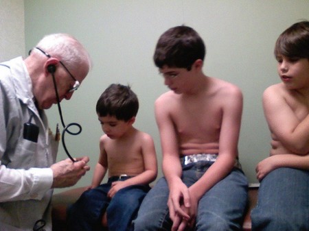 Los pediatras se reúnen para analizar los casos clínicos más frecuentes entre los niños