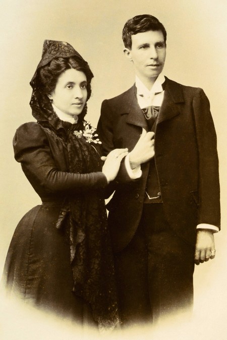 Ya se puede reservar el tour que revive la historia de amor de Elisa y Marcela por las calles coruñesas