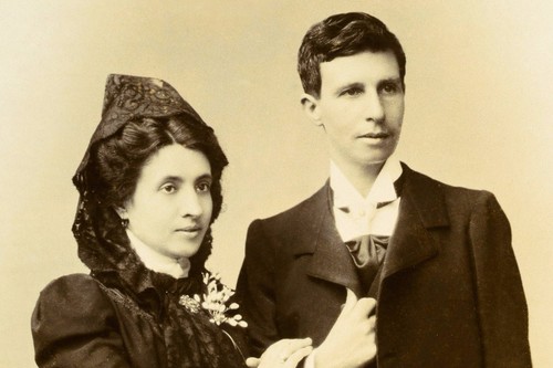 Ya se puede reservar el tour que revive la historia de amor de Elisa y Marcela por las calles coruñesas