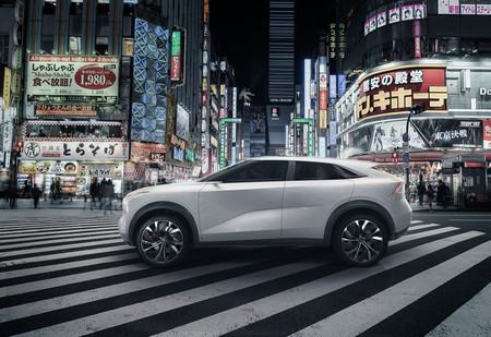 El prototipo del SUV eléctrico de Infiniti se adelanta a Detroit con sus primeras imágenes