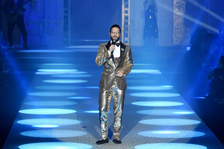 Maluma y demás millennials llevan su influencia latina al desfile de Dolce & Gabbana en Milán