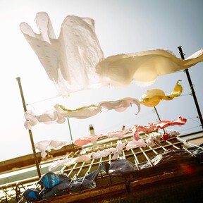 Esta semana ha vuelto a Lidl el tendedero paraguas ideal para tender la ropa en terrazas y balcones pequeños por menos de 30 euros 