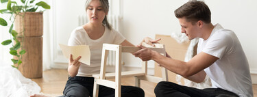 Adiós cenita romántica, hola montar muebles de Ikea: las "citas de tareas" son la nueva forma de filtrar a tu futura pareja