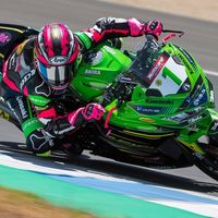 Ana Carrasco se lleva la victoria en Magny-Cours mientras que Manu González es campeón de Supersport 300