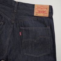 Liquidación total en Levi's: rebajas en pantalones vaqueros con un 60% de descuento (y un 10% extra) a punto de agotarse 
