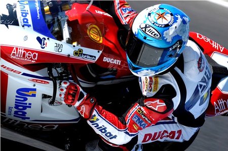 Superbikes Australia 2011: Carlos Checa pone la primera piedra para hacerse con el título
