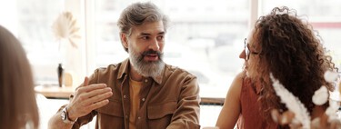 La frase de tres palabras que nunca dice una persona con alta inteligencia emocional, según un influyente psicólogo de Harvard