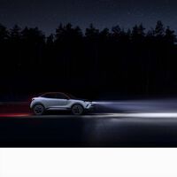 Tu coche con luces LED de color blanco ilumina una barbaridad... excepto cuando llueve o hay niebla. Hay una explicación