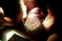 Siete impresionantes fotos más del momento del parto en "National Geographic"