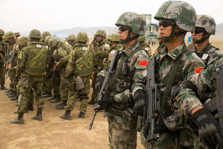 Chinese Soldiers With The Peoples Liberation Army 2a5646 1024