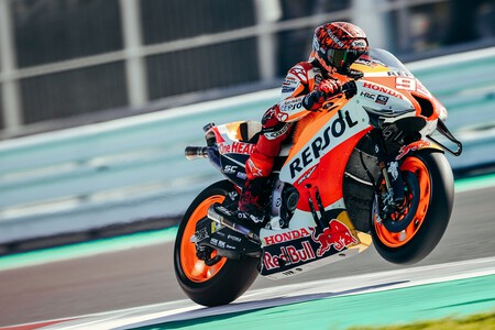 Marc Marquez Se Monta Encima De Una Motogp 100 Dias Despues De Su Operacion 005