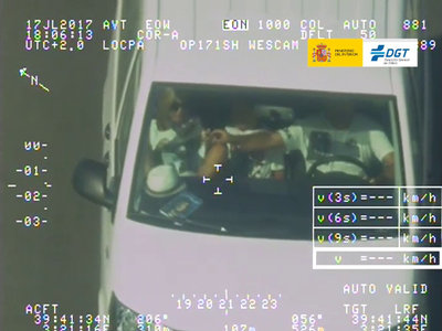 ¿Por qué el copiloto nunca debería ir con los pies en el salpicadero?