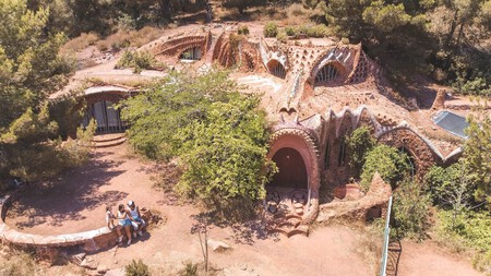 Viajes Escapadas Dragon Escultura Edificio Valencia Curiosidades Espana