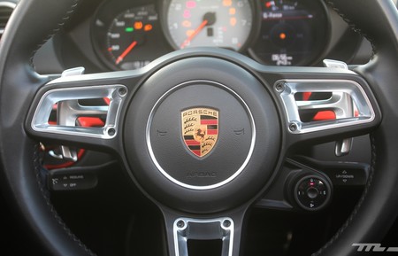 Porsche 718 Boxster S 11