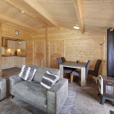 Una casa prefabricada lista para vivir: tiene tres dormitorios, baño completo y cocina por menos de 17.000 euros