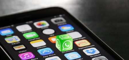 Facebook está usando la prensa en papel para advertir sobre las noticias falsas que se esparcen en WhatsApp