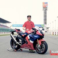 Álvaro Bautista prueba la Honda CBR1000RR-R de calle: "Es muy similar a mi moto de Superbikes"