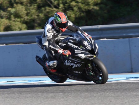 Tom Sykes y Jonathan Rea lo petan en los entrenamientos de Jerez. Más rápido que las MotoGP
