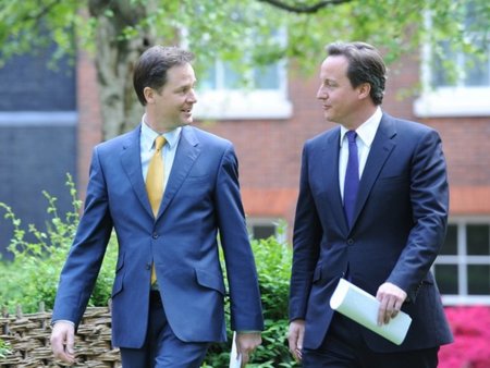El viceprimer ministro británico, el liberal Nick Clegg, vetará el Gran Hermano de Cameron