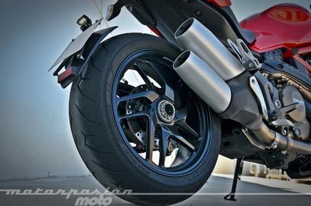 ducati_monster_1200_1280_022.jpg
