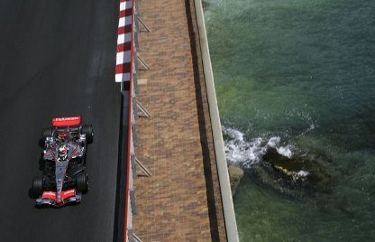 McLaren culpa a Raikkonen