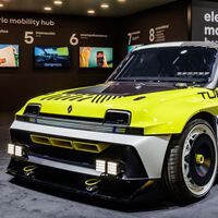 Renault se atrevió a lanzar un coche eléctrico de 155.000 euros. Se está vendiendo tan bien que si quieres uno tendrás que esperar hasta 2029 para estrenarlo